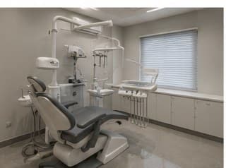 Smile Care Dental Clinic, Coimbatore — treatment room